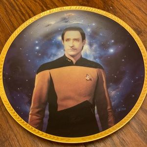 Star Trek decorative plate Data